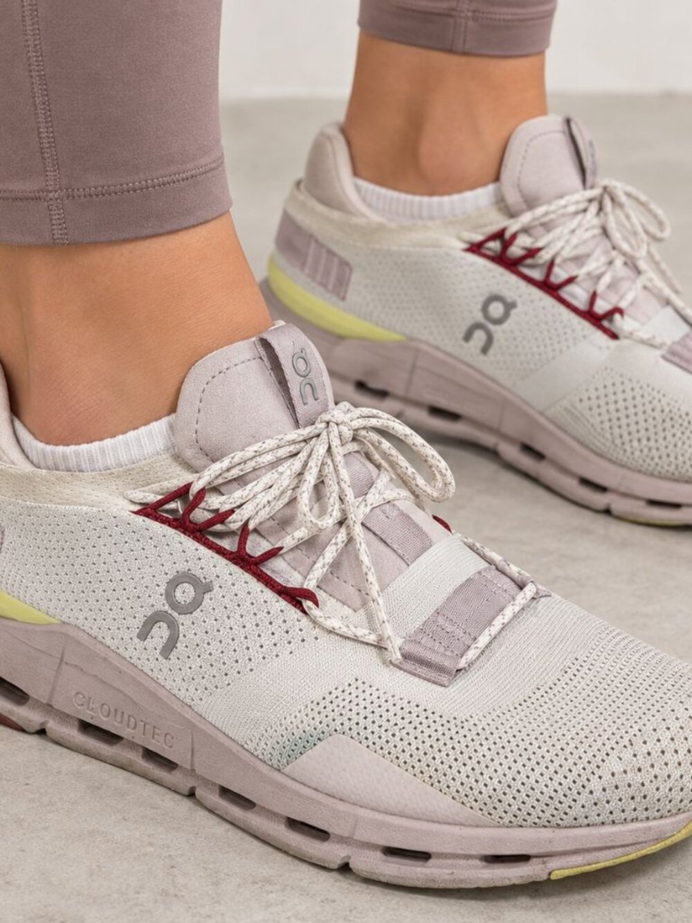 On CloudTec Sneakers Womens 9 Gray Pink Yellow Running Athleisure Streetwear